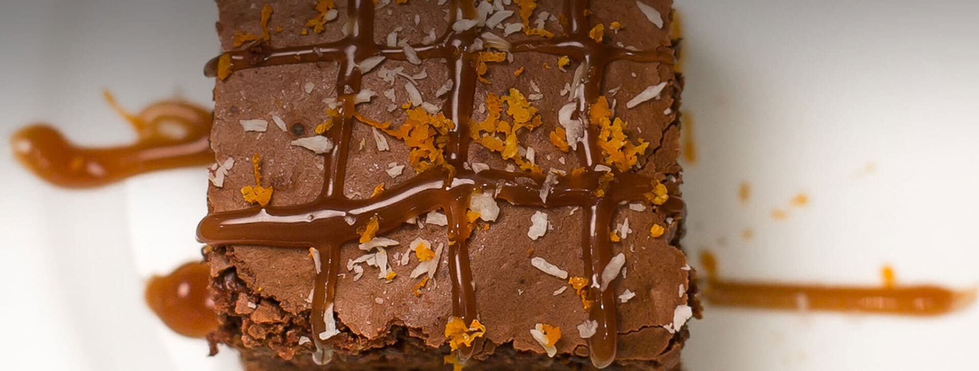 Brownie de chocolate e cream cheese ao caramelo