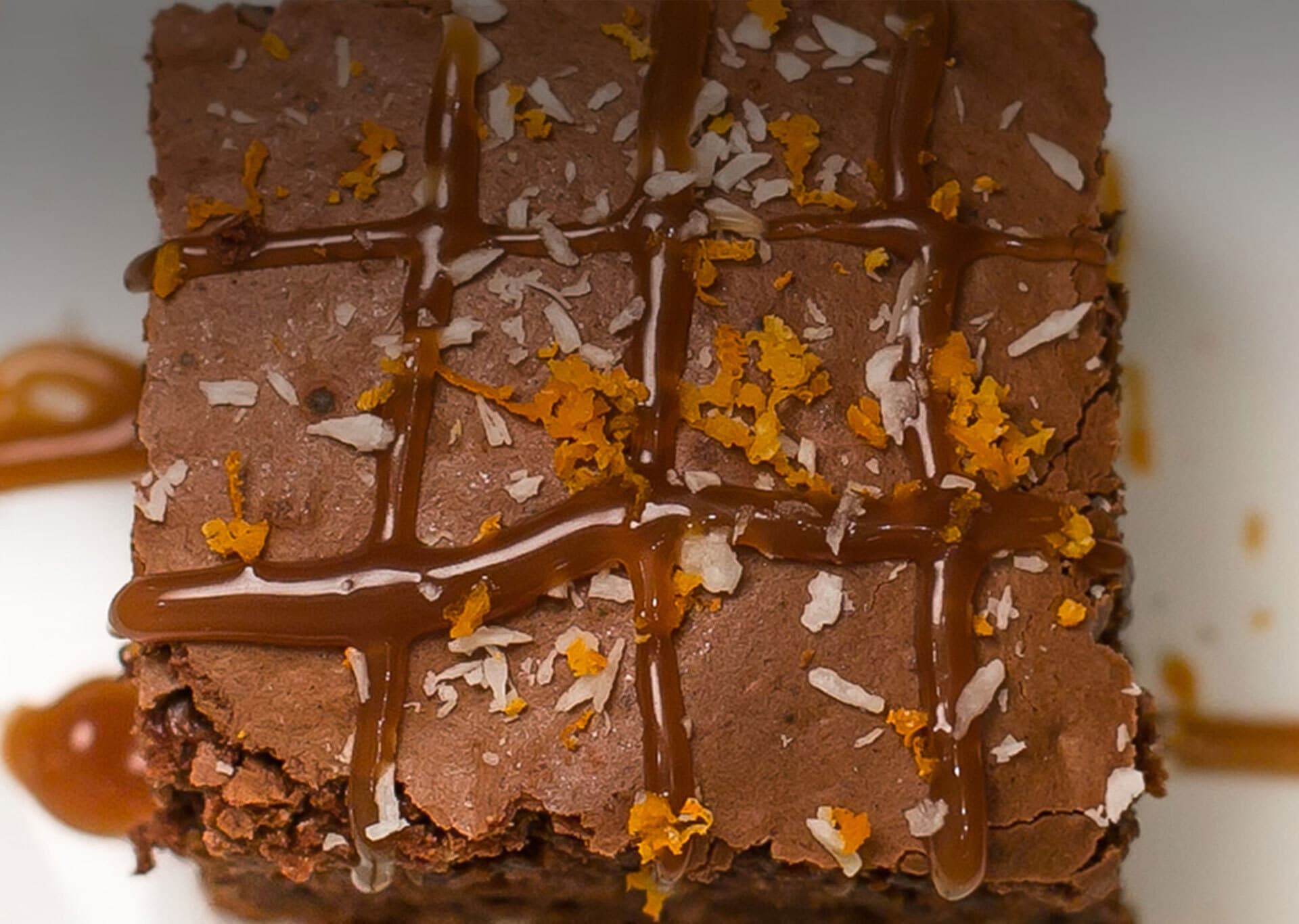 Brownie de chocolate e cream cheese ao caramelo